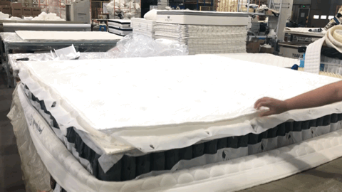 每天和你親密接觸的床墊 拆開看后發(fā)現(xiàn)坑太多了