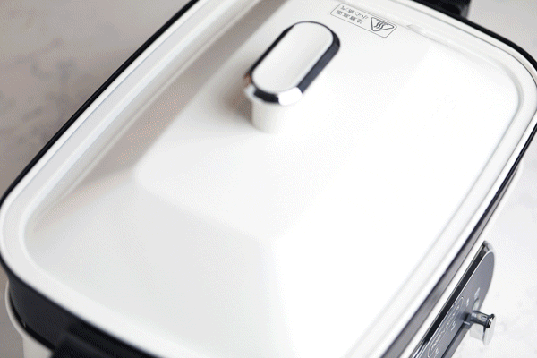 想在家吃火鍋燒烤和牛排？你只差一款料理鍋幫你