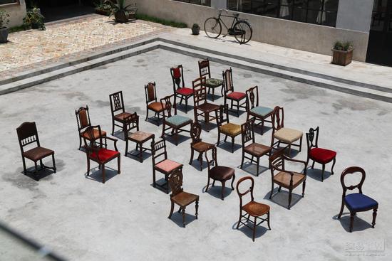 椅子最易營造高級感 伊能靜就偏愛歐洲古董家具